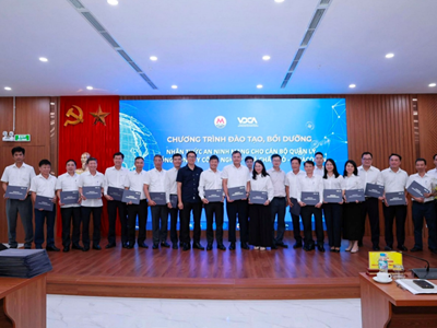 CRC phối hợp cùng Cục An ninh mạng và Phòng, chống tội phạm sử dụng công nghệ cao (A05), Bộ Công an và Tổng công ty Công nghiệp Hóa chất mỏ - Vinacomin (MICCO) tổ chức chương trình đào tạo chuyên sâu về an ninh mạng.